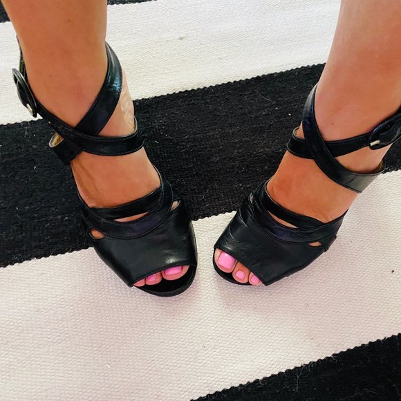 30 year old Vintage Varda Black Open Toe Strappy/Chunky Heels in Good Condtion - Picture 9 of 16